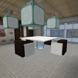 Esstisch mit heller Beleuchtung :)